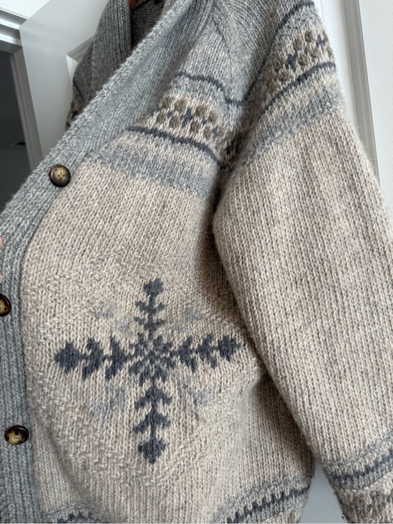 Eddie Bauer Sweaters - Eddie Bauer Vintage Beige and Gray Nordic Pattern Women's Cardigan